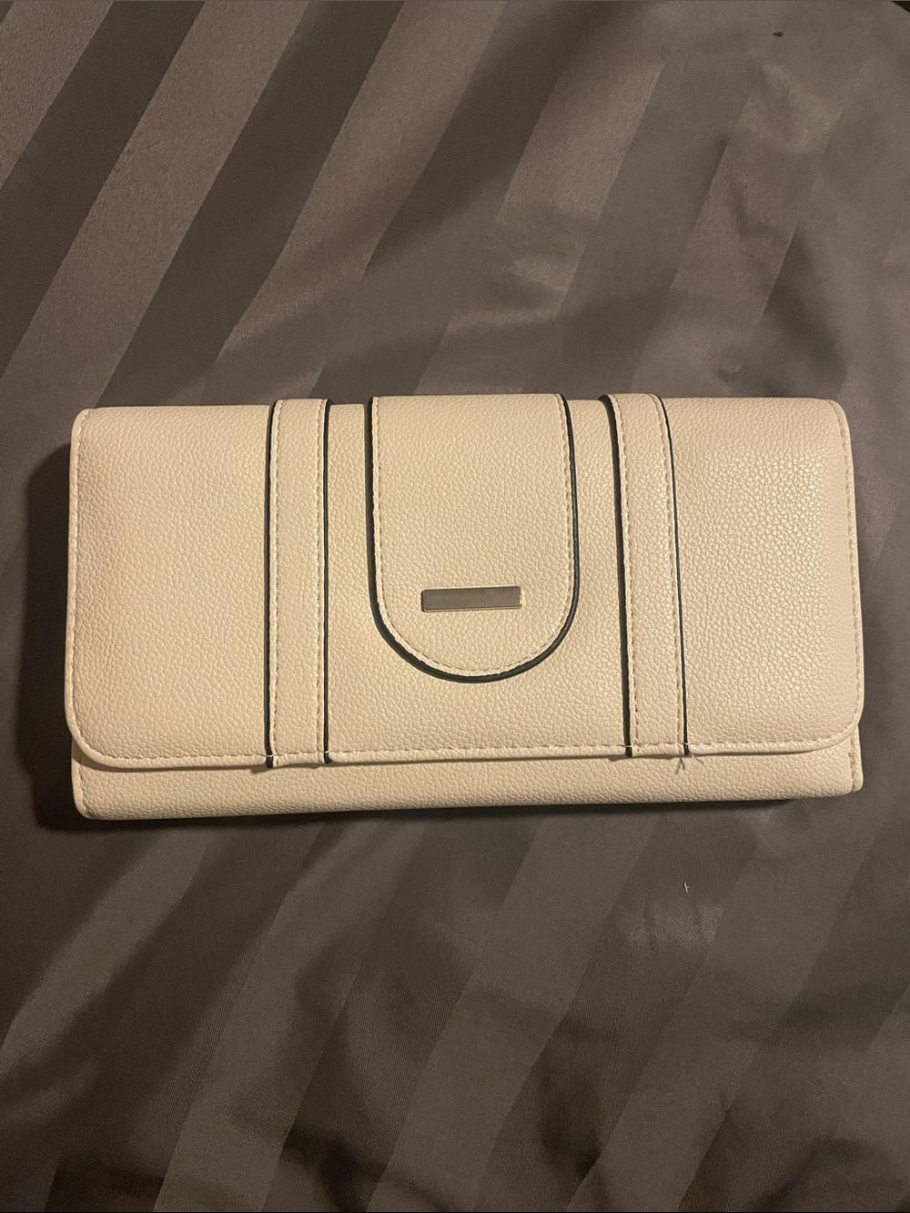 Cream Women's Clutch Wallet - Structured Faux Leather
